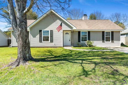 616 Shannon Ridge Dr, Bonaire, GA, 31005-4404 | Card Image