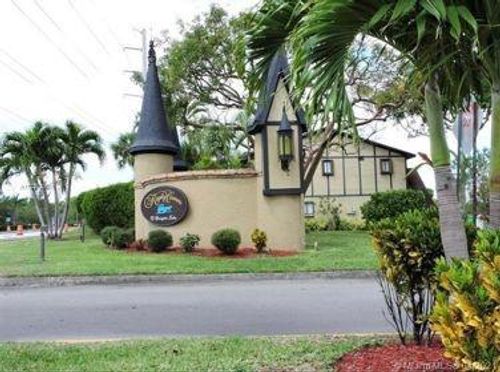 9335-9335 Nw 45th St, Sunrise, FL, 33351-5244 | Card Image