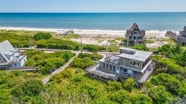 1 Whalebone Walk, House other with 3 bedrooms, 3 bathrooms and null parking in Patchogue NY | Image 5