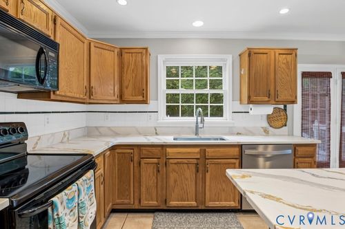 9536 Hungary Woods Dr, Glen Allen, VA, 23060-3297 | Card Image