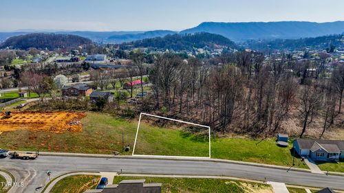 1414 Harmony Ridge Dr, Kingsport, TN, 37665-1466 | Card Image