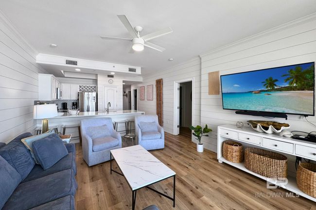 Living Room | Image 11