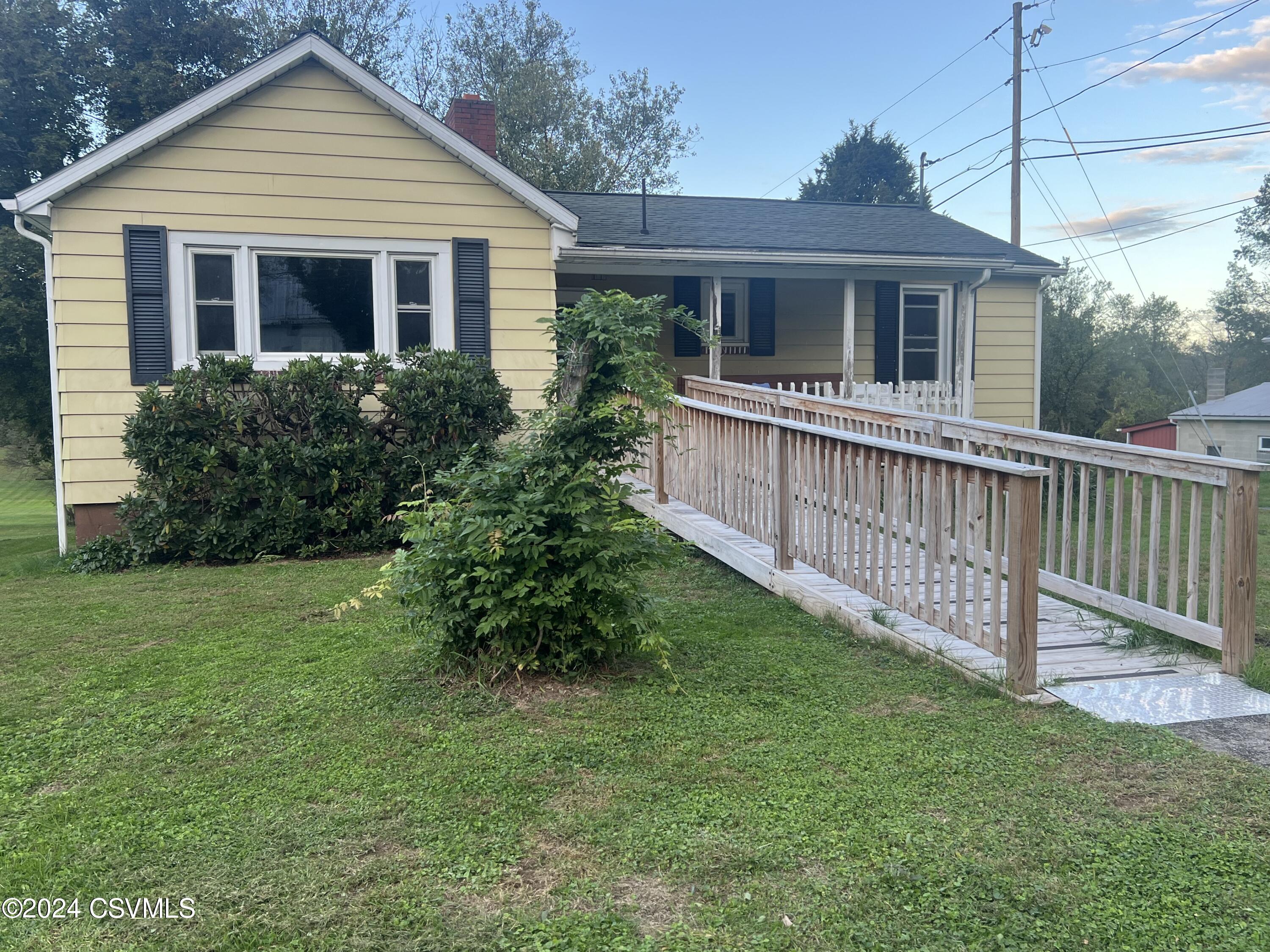 Crossroads Dr, Lewisburg, PA 17837