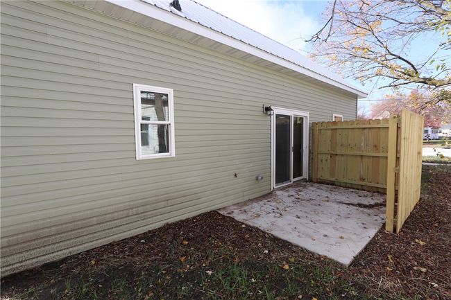 2805 Commercial Ave, House other with 2 bedrooms, 2 bathrooms and null parking in Mattoon IL | Image 14