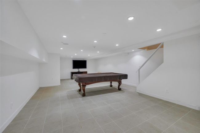 Recreation and storage | Image 19