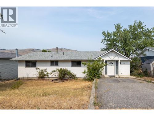 3805 22 Ave, House with 4 bedrooms, 2 bathrooms and 2 parking in Vernon BC | Card Image
