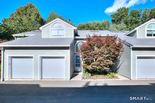100-100 Glen Side, Wilton, CT, 06897-4049 | Card Image