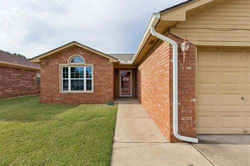 1416 Forest Glenn Circle, Norman, OK, 73071 | Card Image