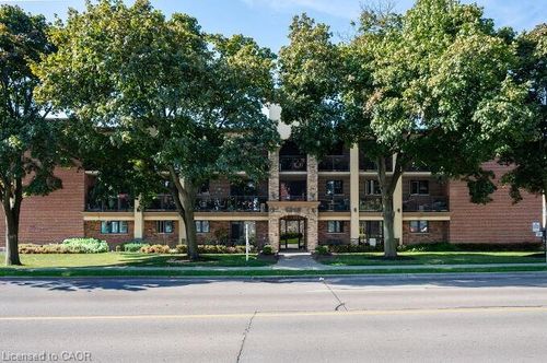 303-1212 Fennell Ave E, Hamilton, ON, L8T1T2 | Card Image