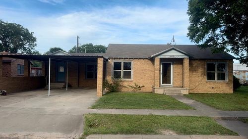 802 N California Ave, Big Lake, TX, 76932-3812 | Card Image
