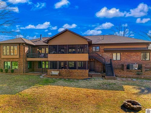 7 Pleasant View Ln, Murray, KY, 42071-5649 | Card Image