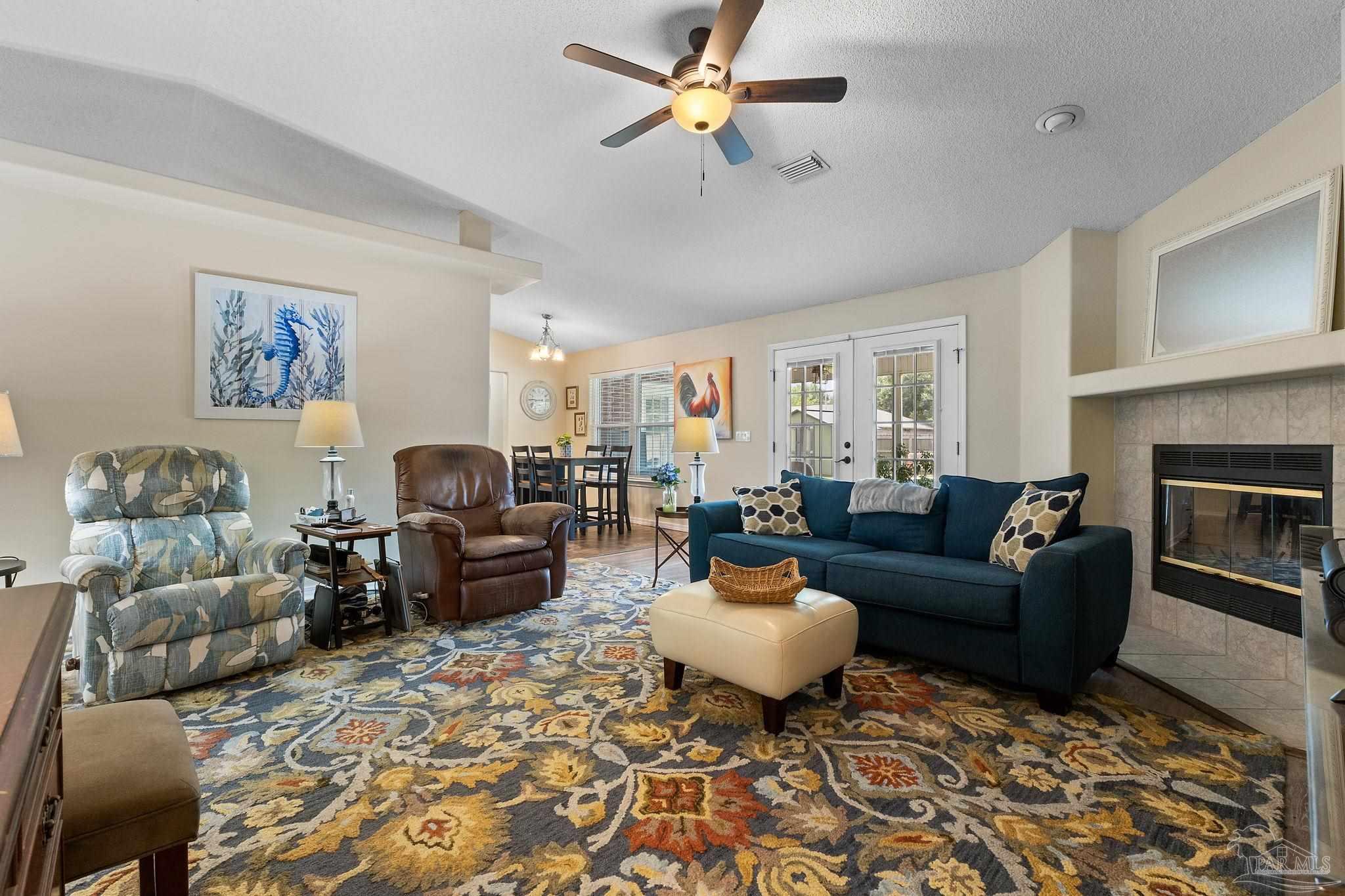Residential in Pace 3