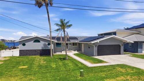 8211 Hayward Ln, PORT RICHEY, FL, 34668-6320 | Card Image