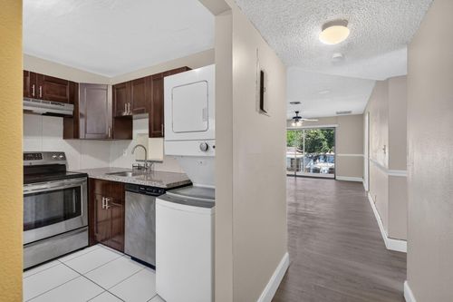 108-7830 Nw 33rd St, Hollywood, FL, 33024-2275 | Card Image