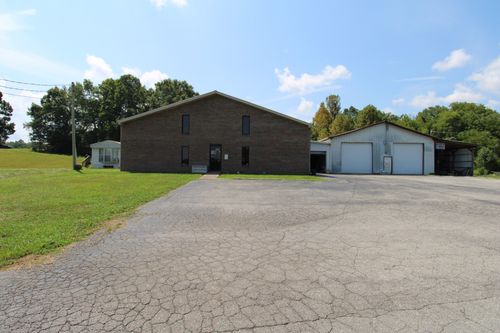 430 Carthage Rd, Red Boiling Springs, TN, 37150-3429 | Card Image