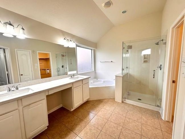 1604 Spring Glen Ln, House other with 3 bedrooms, 3 bathrooms and 2 parking in Pearland TX | Image 30