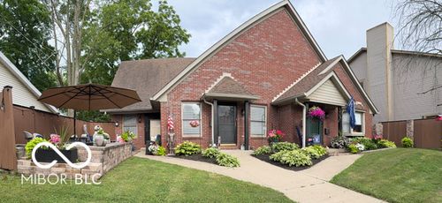 18 Hough St, Greenfield, IN, 46140-2257 | Card Image