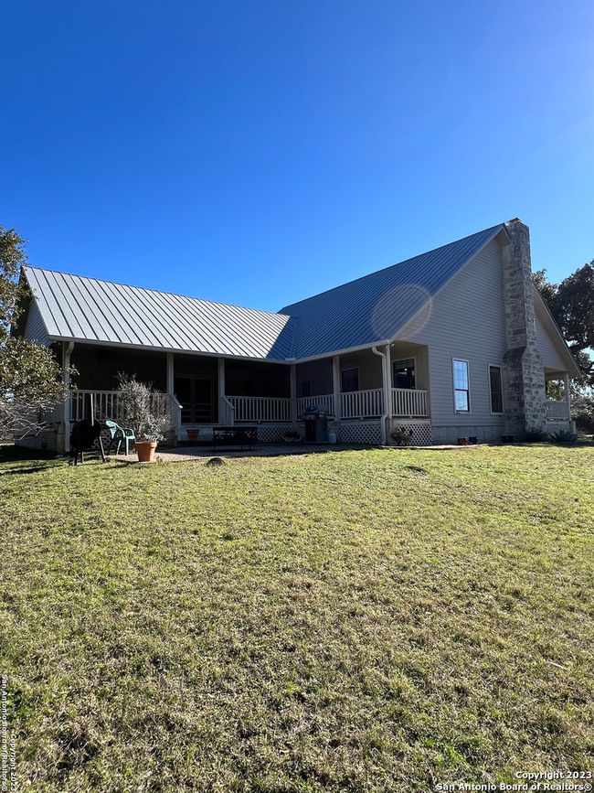 1515 Flying L Dr, For Sale in Bandera Zoocasa