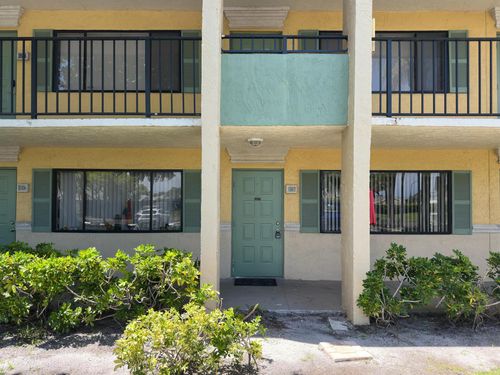1507 Meadows Cir W, Boynton Beach, FL, 33436-9209 | Card Image