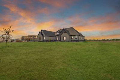 12113 Magma Court, House other with 4 bedrooms, 3 bathrooms and null parking in Krum TX | Image 3