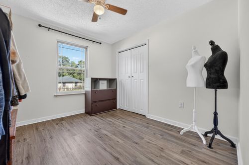 115 Campbell Ave, Crestview, FL, 32536-9203 | Card Image