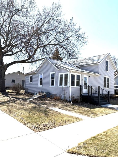 325 2nd Ave Nw, Plainview, MN, 55964-1226 | Card Image