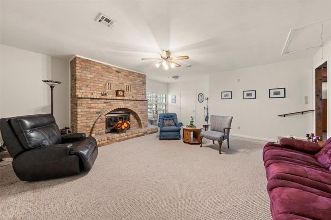 386 W Main St, House other with 3 bedrooms, 2 bathrooms and null parking in Elm Mott TX | Image 18