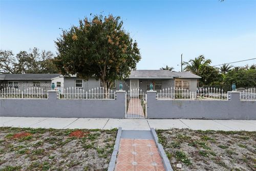 3398 Nw 212th St, Miami Gardens, FL, 33056-1016 | Card Image