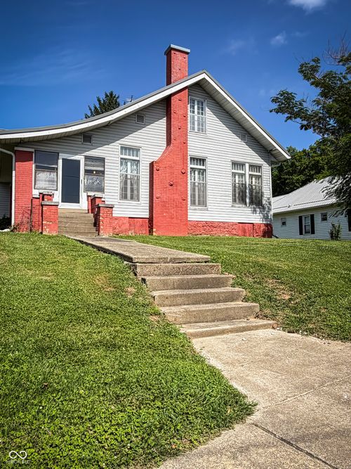 106 College Ave, Paoli, IN, 47454-1710 | Card Image