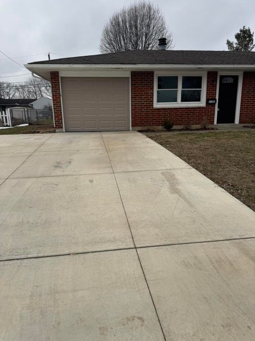 1142 Lee Road, Troy, OH, 45373 | Card Image