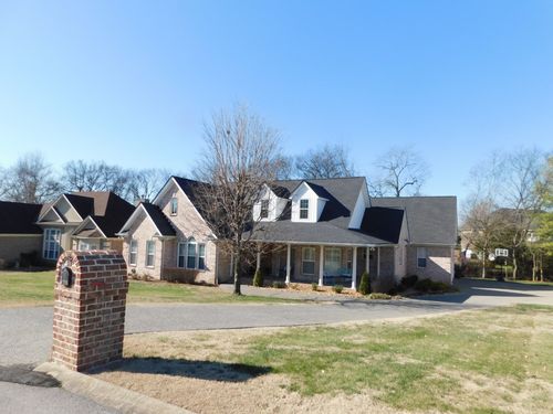 117 Collinwood Dr, Gallatin, TN, 37066-4660 | Card Image
