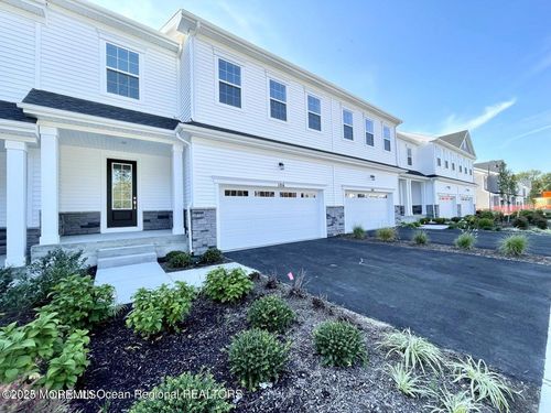 106 Woolley Ct, Oakhurst, NJ, 07755-2856 | Card Image
