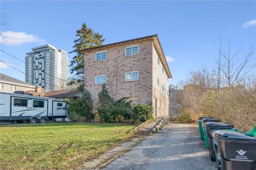 25 High St, Waterloo, ON, N2L3X4 | Card Image