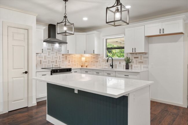 1205 Columbia Cir, House other with 3 bedrooms, 2 bathrooms and null parking in Corsicana TX | Image 5
