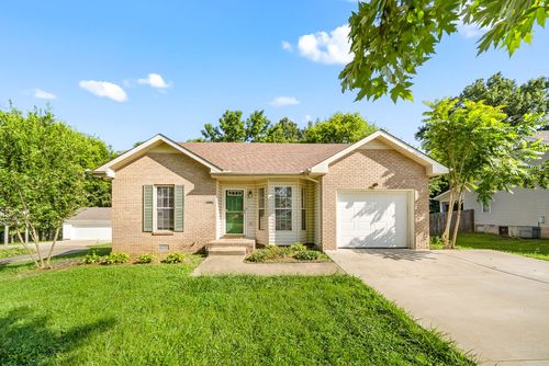 3281 N Senseney Cir, Clarksville, TN, 37042-4697 | Card Image