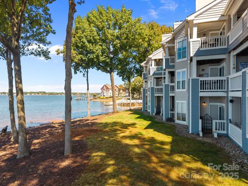 907 Southwest Dr, Davidson, NC, 28036-8923 | Card Image