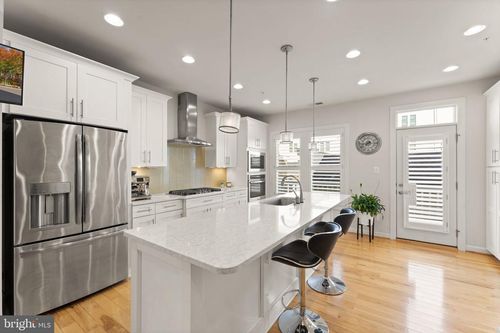 1137 S Monroe St, ARLINGTON, VA, 22204-2492 | Card Image