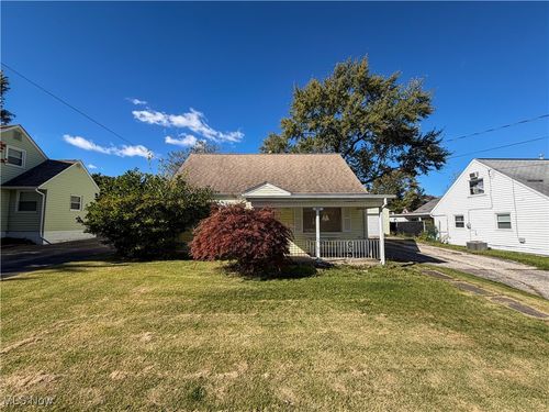 208 N Roanoke Ave, Austintown, OH, 44515-2836 | Card Image