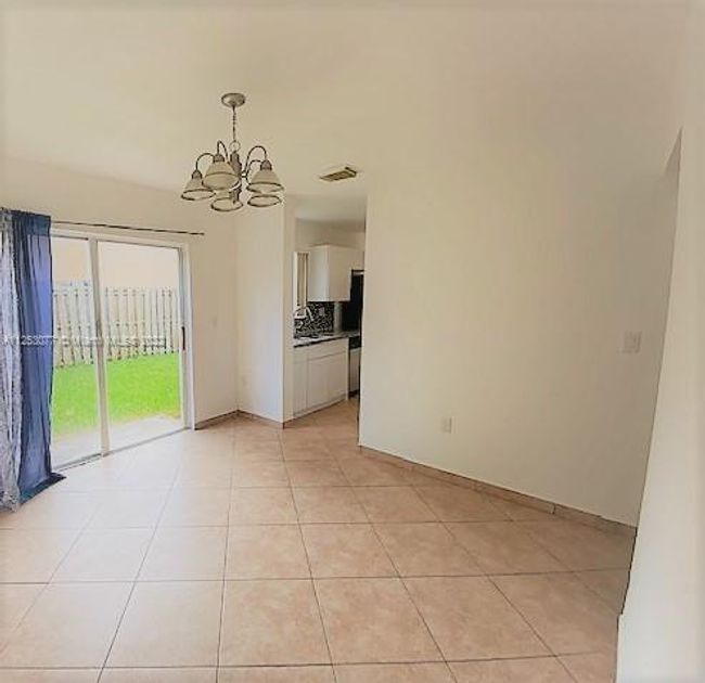 4611 Sw 152 Nd Ter, House other with 4 bedrooms, 3 bathrooms and null parking in Miramar FL | Image 7