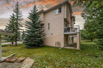 28 Country Hills Gdns Nw, Home with 2 bedrooms, 2 bathrooms and 4 parking in Calgary AB | Image 3