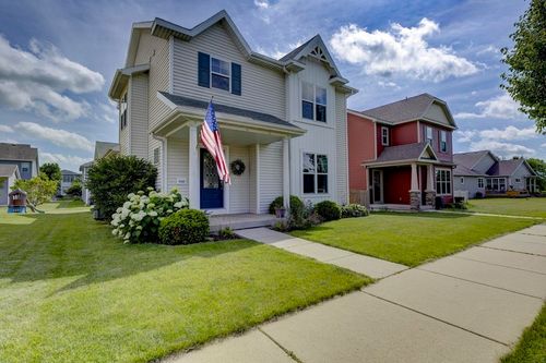 9345 Golden Hue Blvd, Verona, WI, 53593-8798 | Card Image