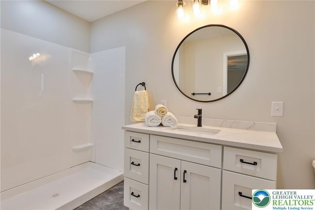 5470 Summit St, House other with 3 bedrooms, 3 bathrooms and null parking in Whitehall PA | Image 29