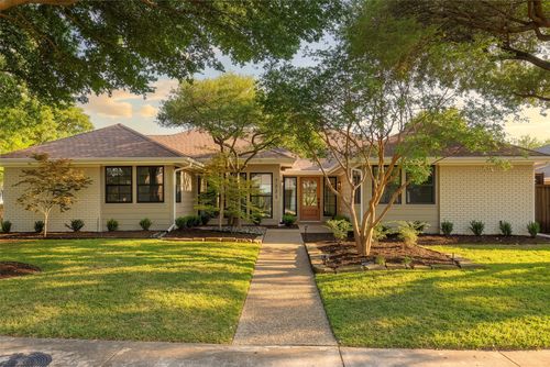 7332 Arbor Oaks Dr, Dallas, TX, 75248-2204 | Card Image