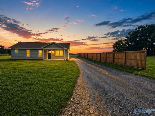 451 Section Ferry Rd, Section, AL, 35771-7073 | Card Image
