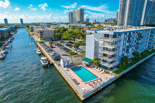 APT-200 - 4000 Ne 170 Th St, Condo with 2 bedrooms, 2 bathrooms and null parking in North Miami Beach FL | Image 23