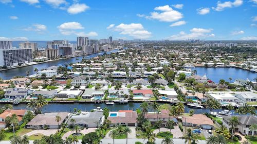 2724 Ne 10th St, Pompano Beach, FL, 33062-4218 | Card Image