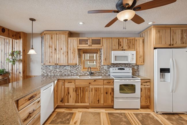1867 Beach Dr Se, House other with 2 bedrooms, 2 bathrooms and null parking in Forest Lake MN | Image 25
