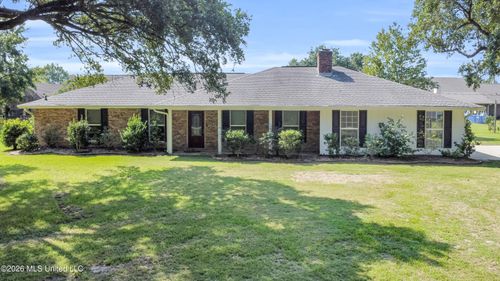 530 Bismark St, Bay Saint Louis, MS, 39520-2410 | Card Image