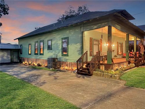 212 W 4th St, DeRidder, LA, 70634-4852 | Card Image