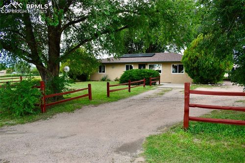 525 D St, Penrose, CO, 81240-9336 | Card Image